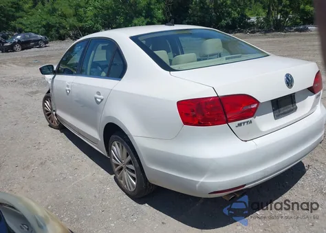 2013 Volkswagen Jetta 2.5L Se z USA, uszkodzony, nr VIN 3VWDP7AJ9DM395244